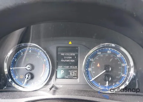 2018 Toyota Corolla Le z USA, uszkodzony, nr VIN 2T1BURHE5JC014565